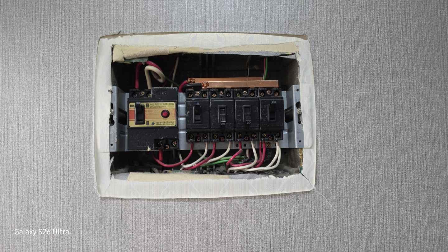 Post image 10