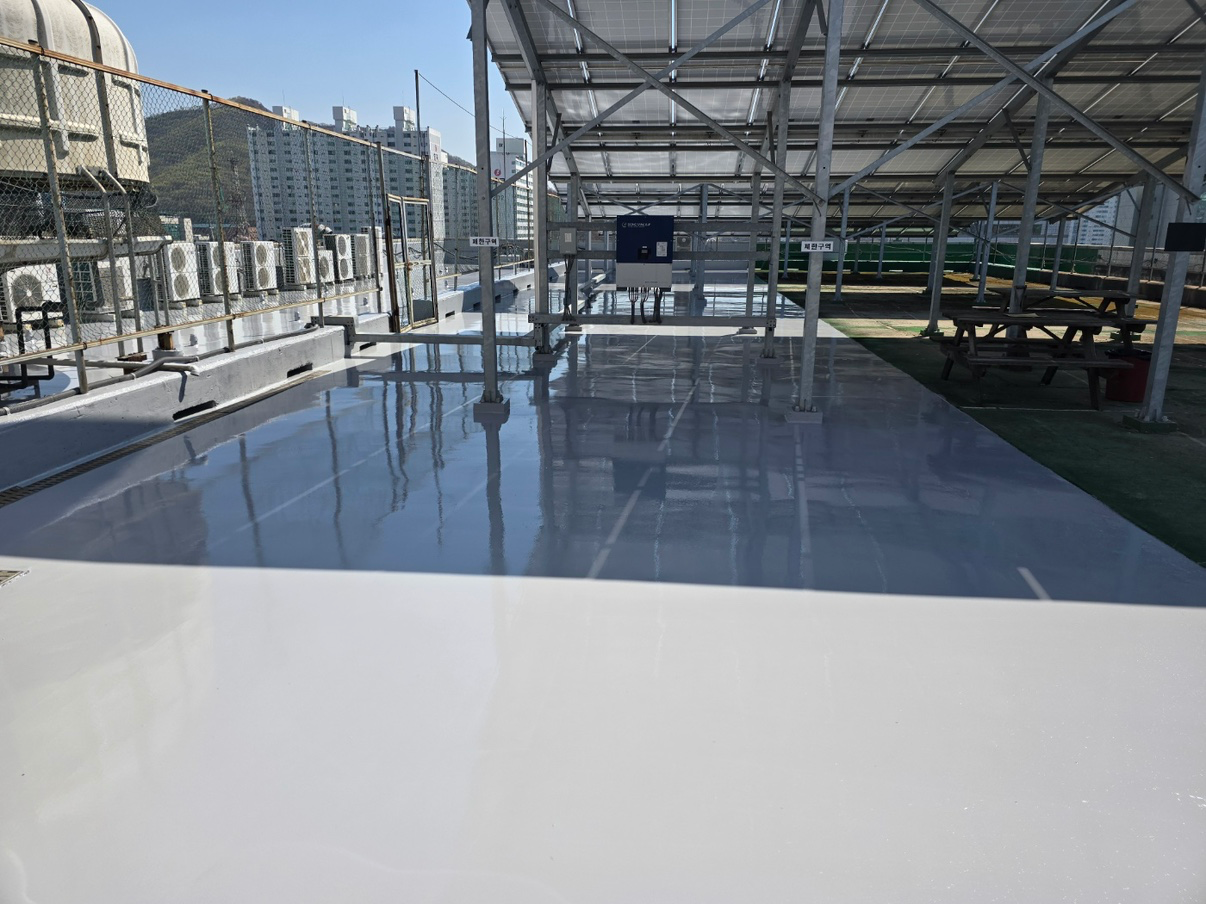 Post image 10