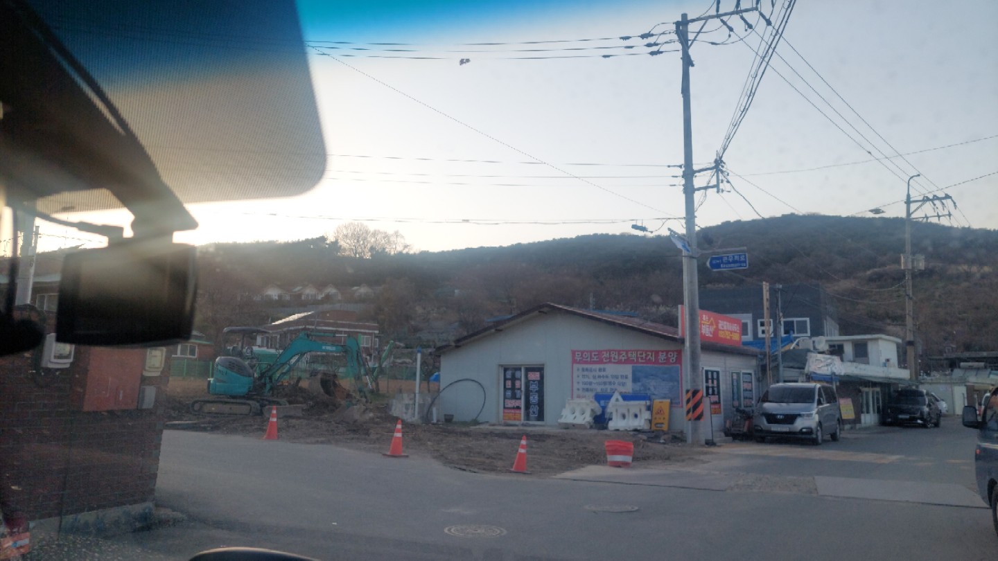Post image 3