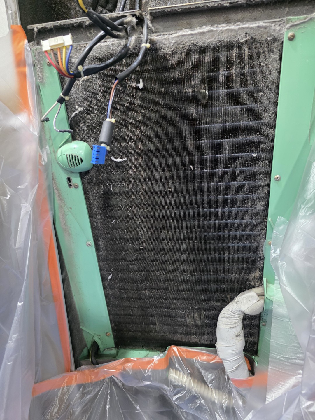 20년 넘은 스탠드에어컨 청소 요양원 작업 현장