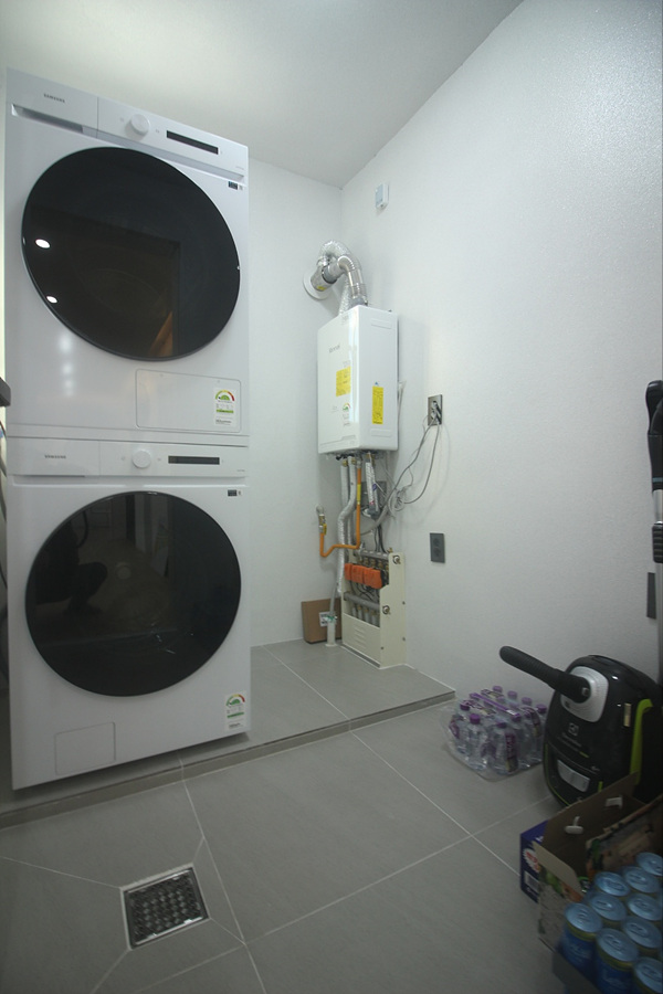 Post image 25