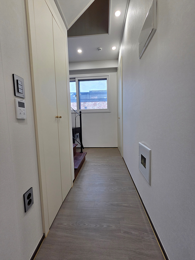 Post image 26