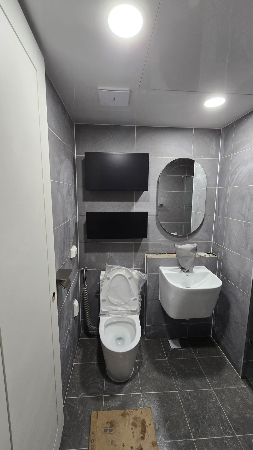Post image 7