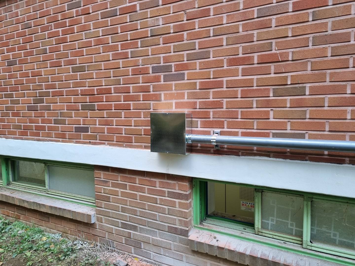 Post image 19
