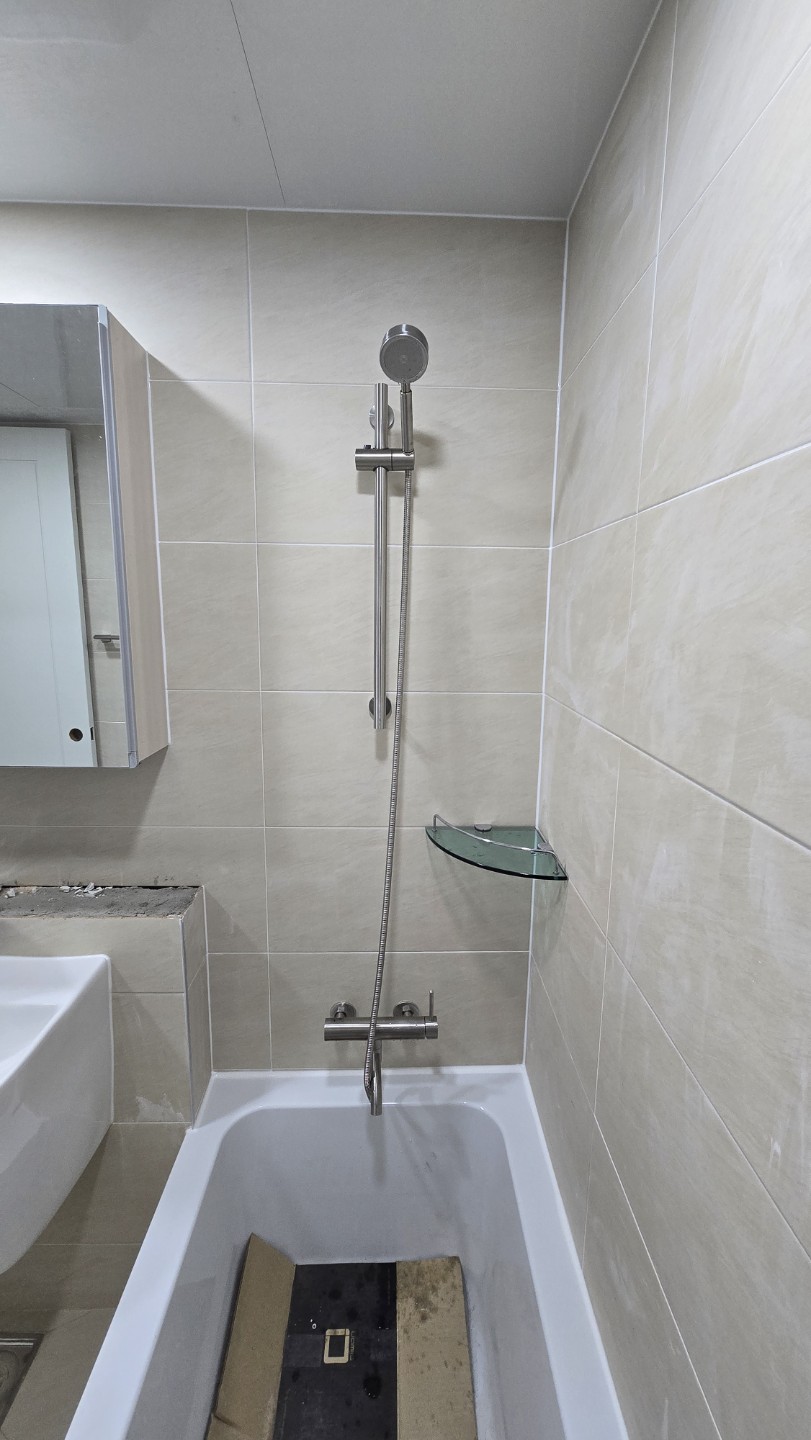 Post image 12