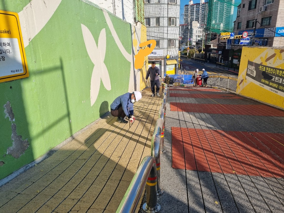 Post image 10