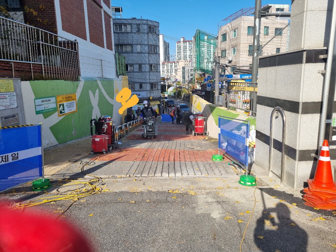 Post image 35