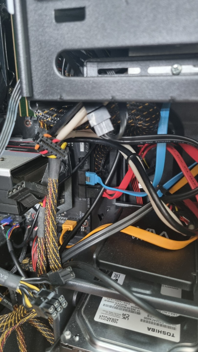 메인보드를 더 갈궈줘야하는데 말이죠,,