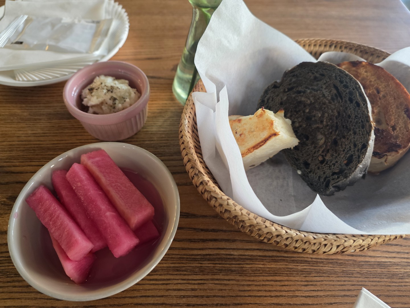 오늘은 리틀노작에서 평일 런치코스 먹었어요😊