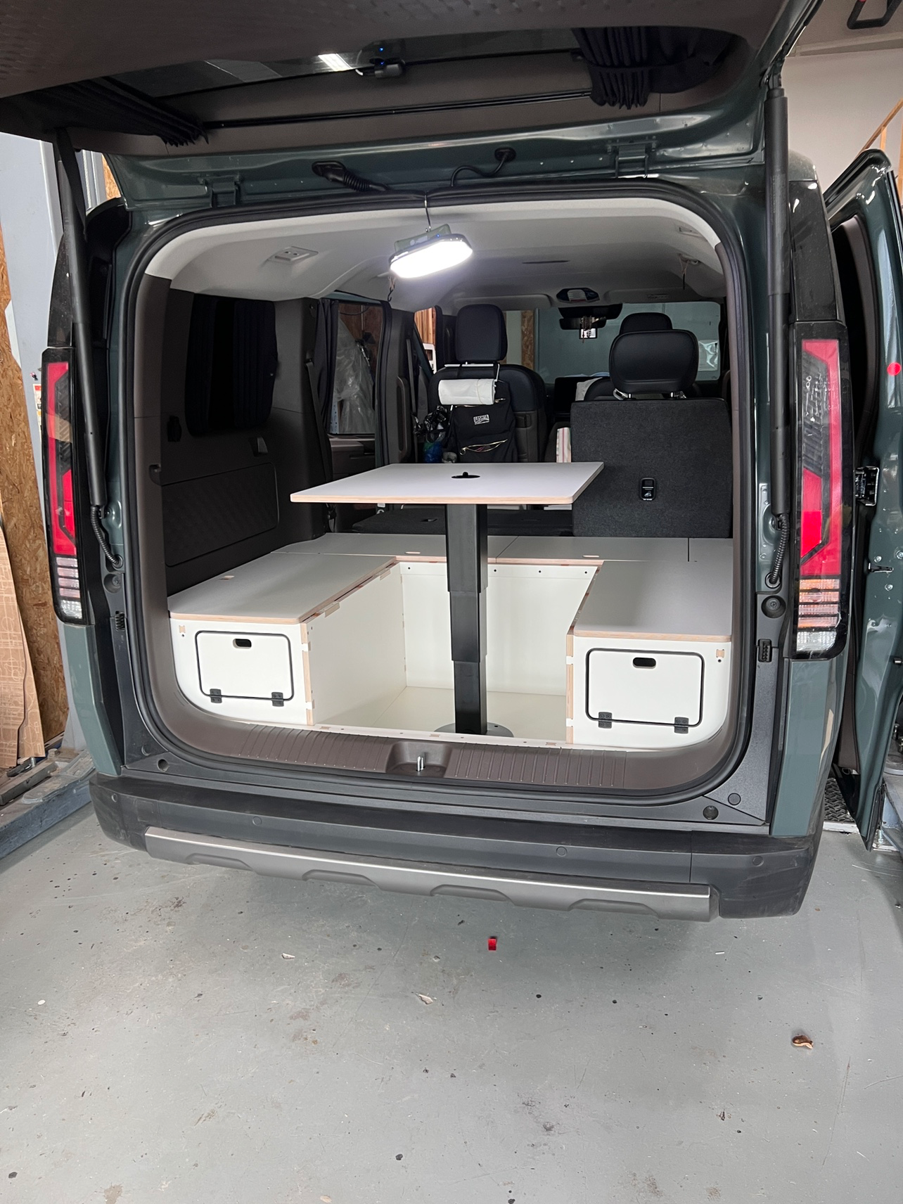 기아 PV5 차박캠핑카