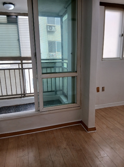 Post image 40