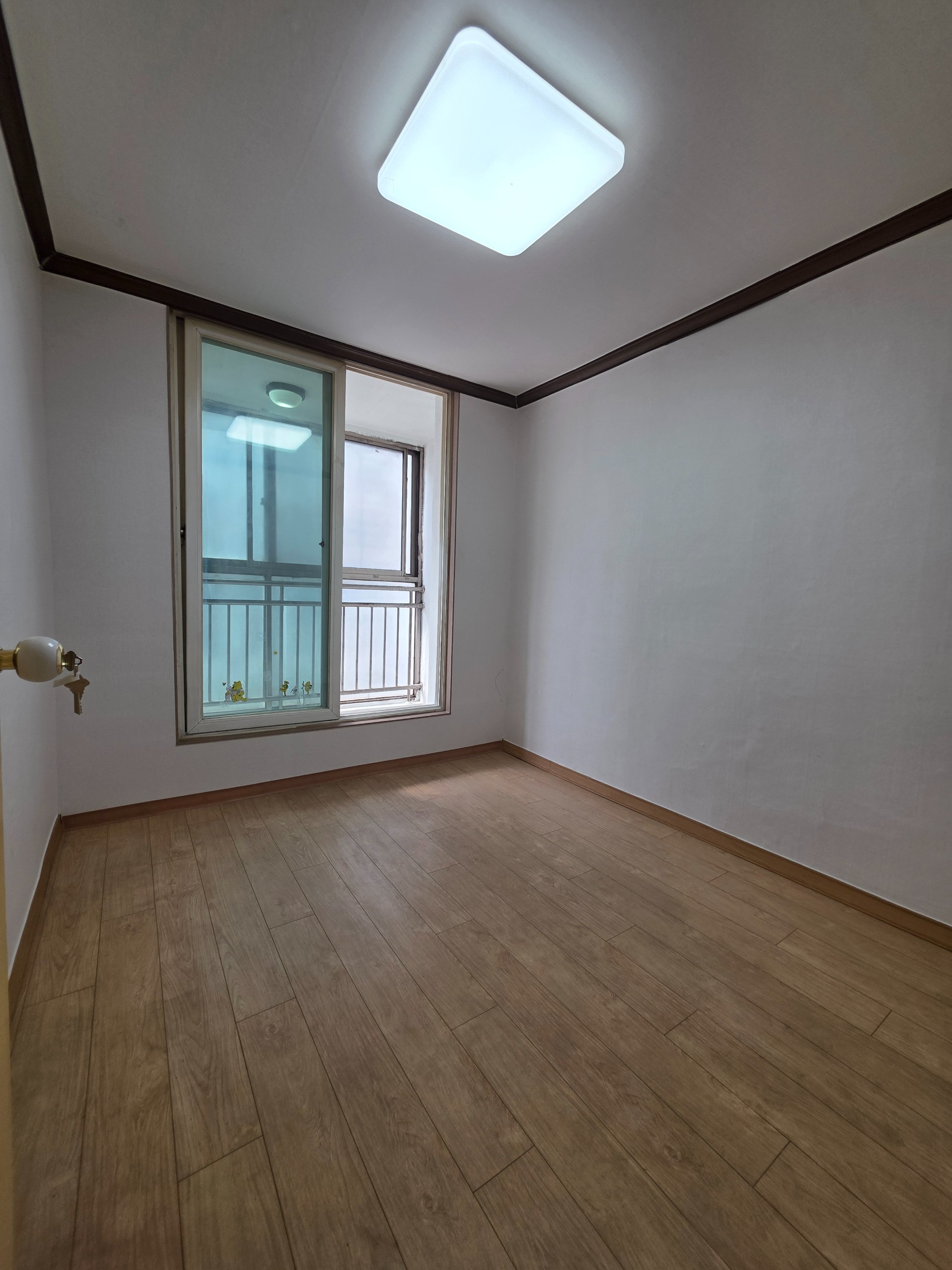 Post image 11