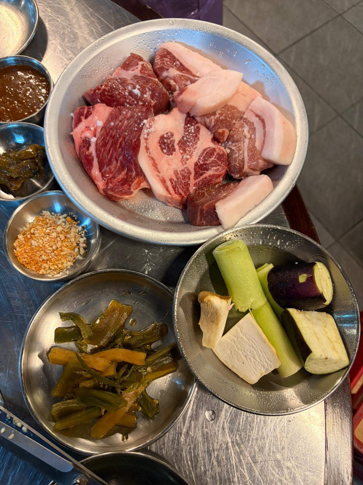 상도역에 새로 생긴 고깃집 갔는데