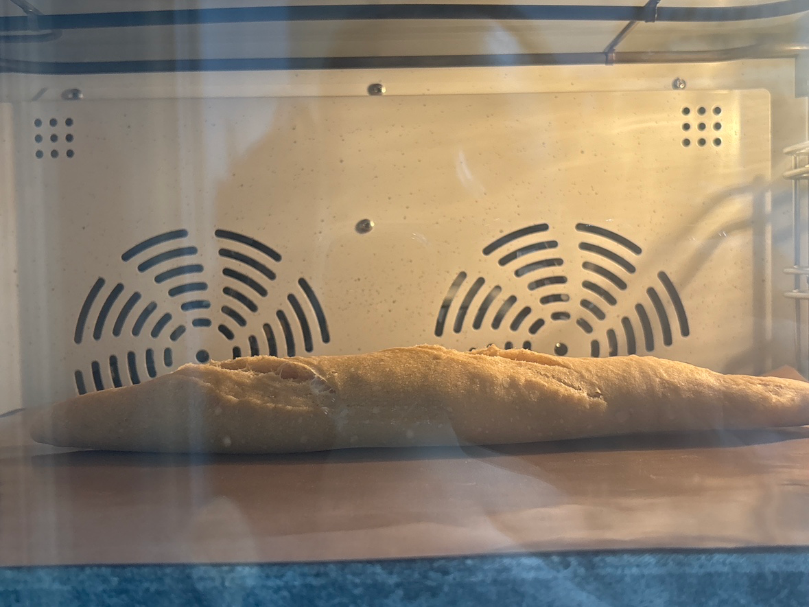 요즘엔 하드빵에 푹 빠져서 바게트 도전중입니다 !