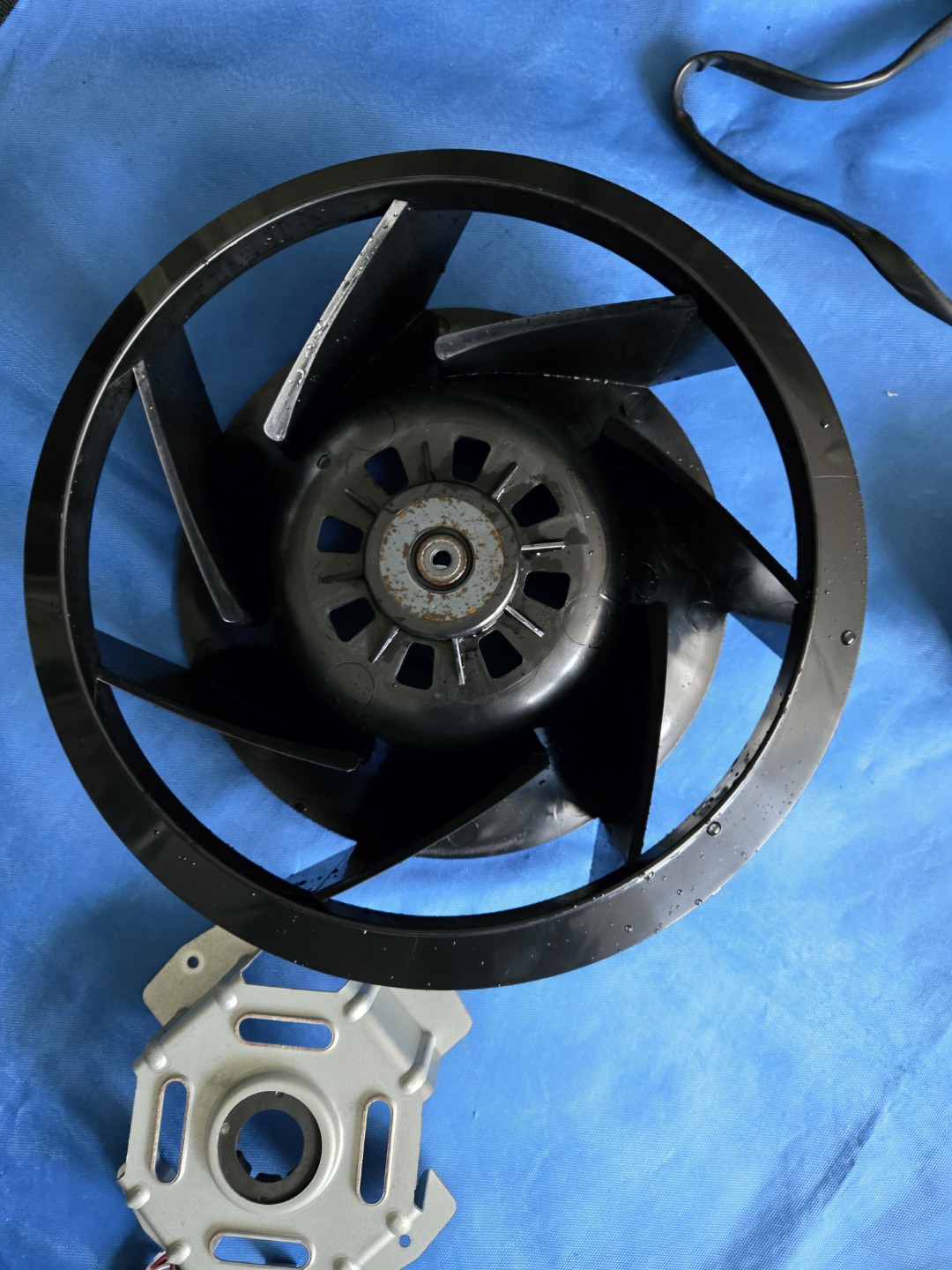 Post image 4