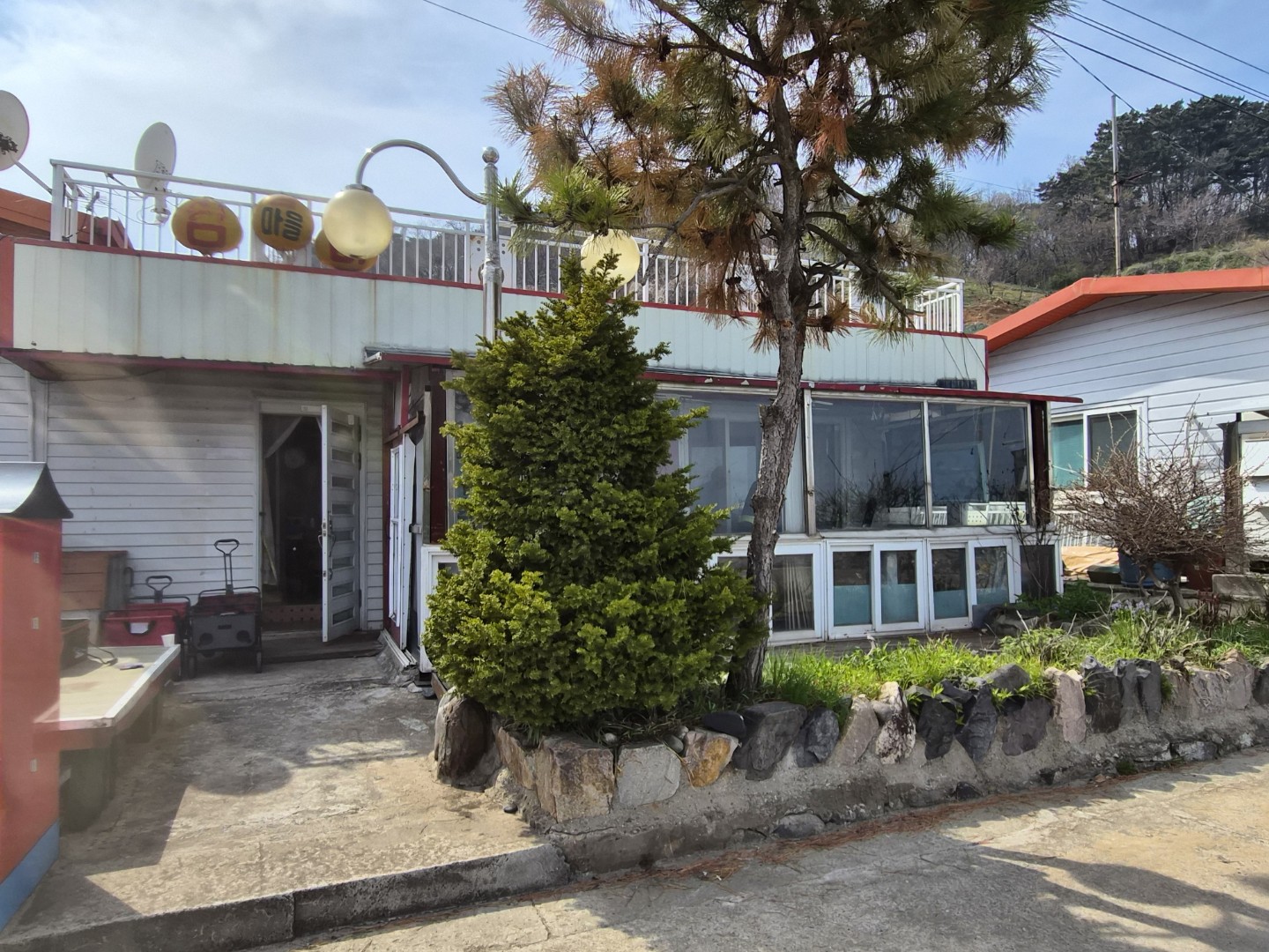 Post image 2
