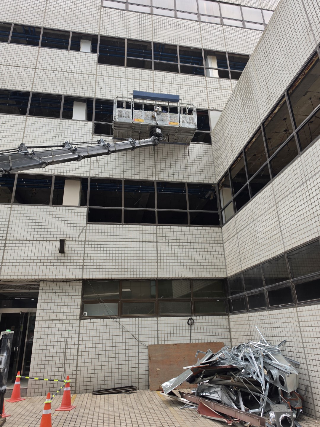 Post image 11