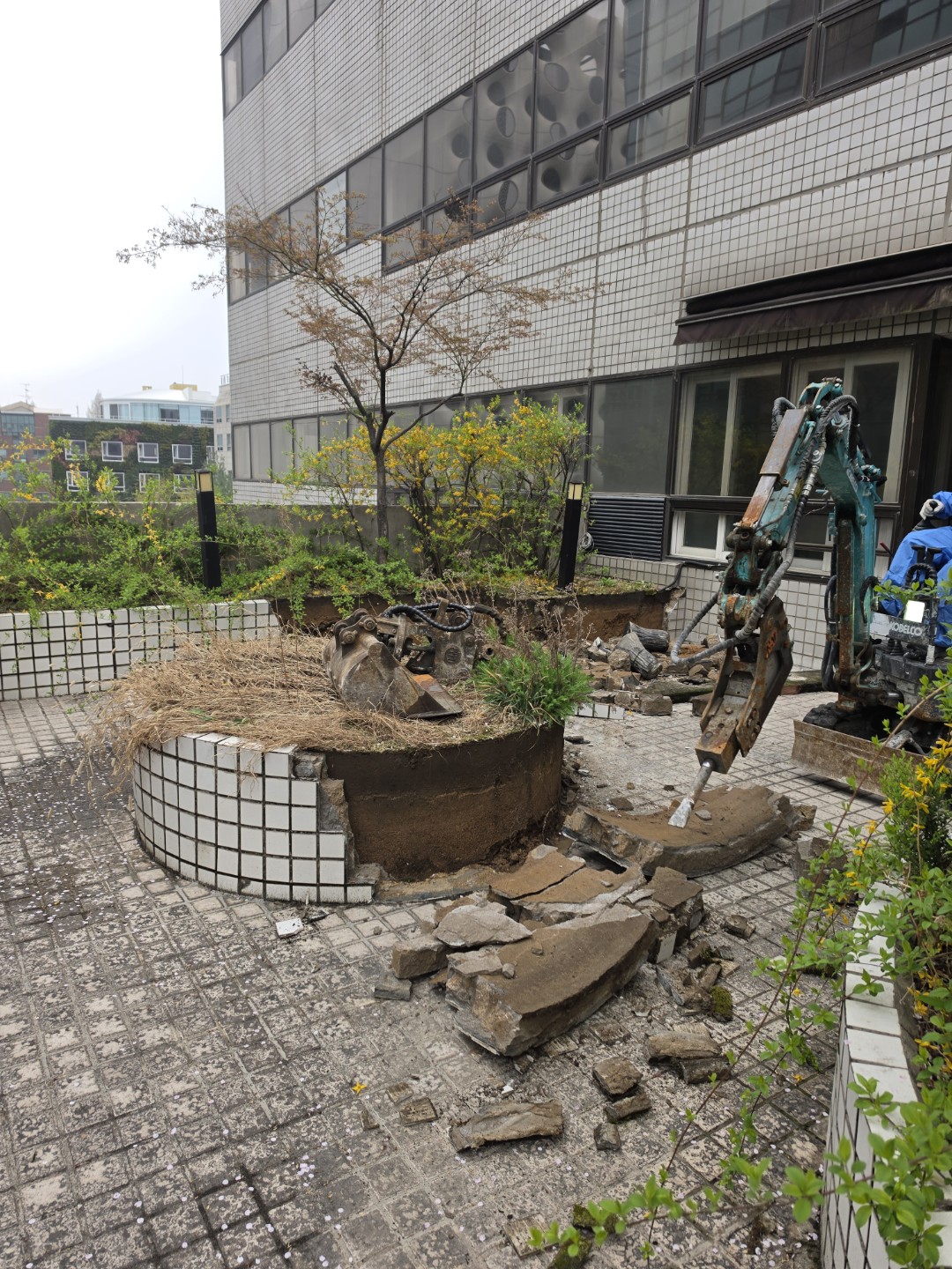 Post image 9