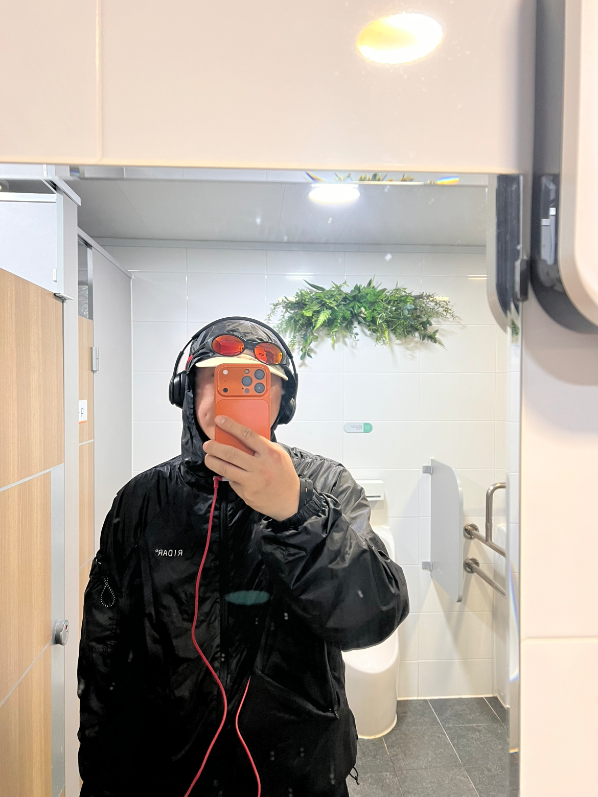 Post image 2