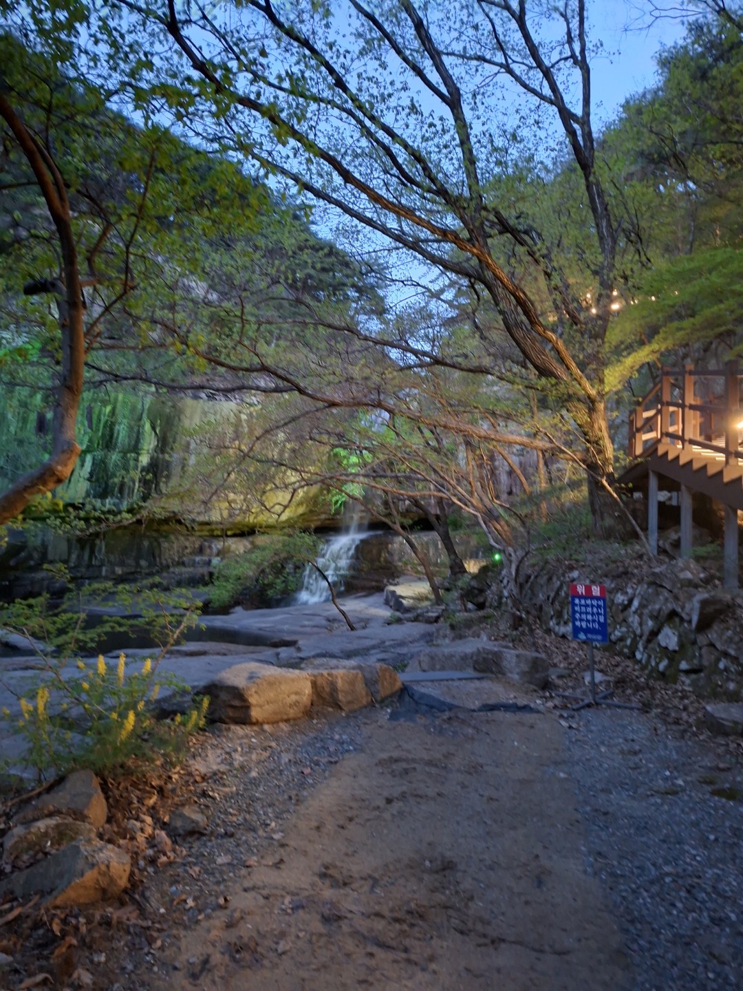 Post image 12