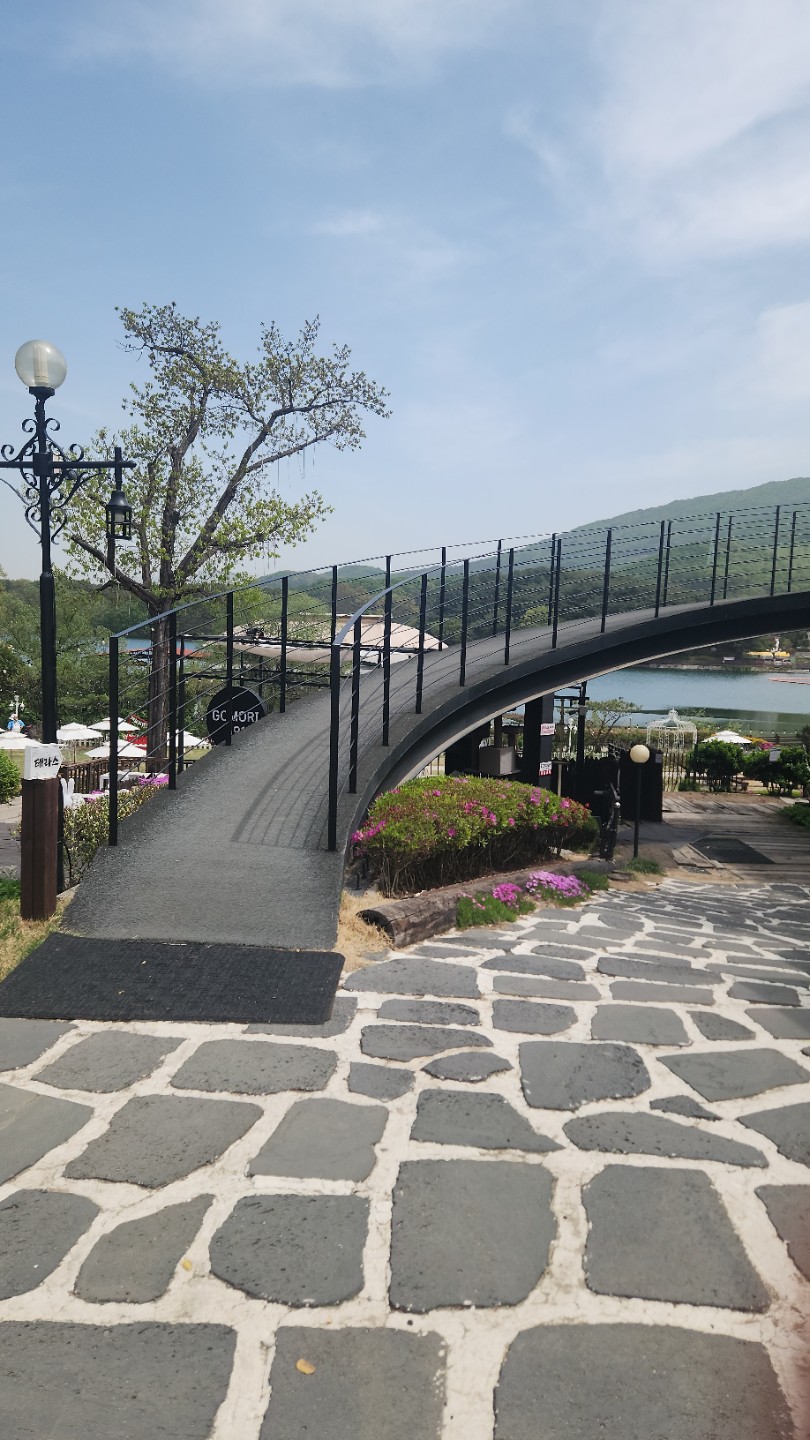 Post image 18
