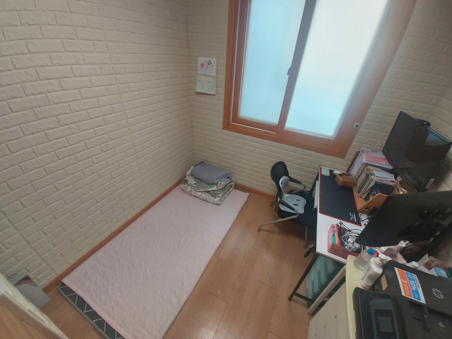 Post image 6