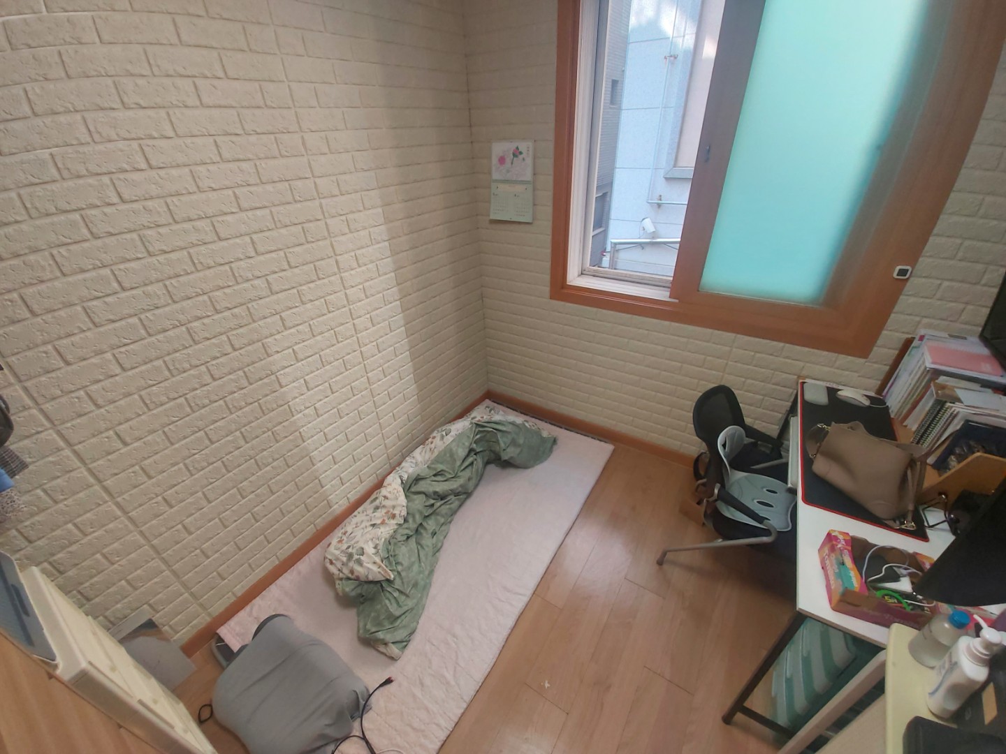 Post image 5