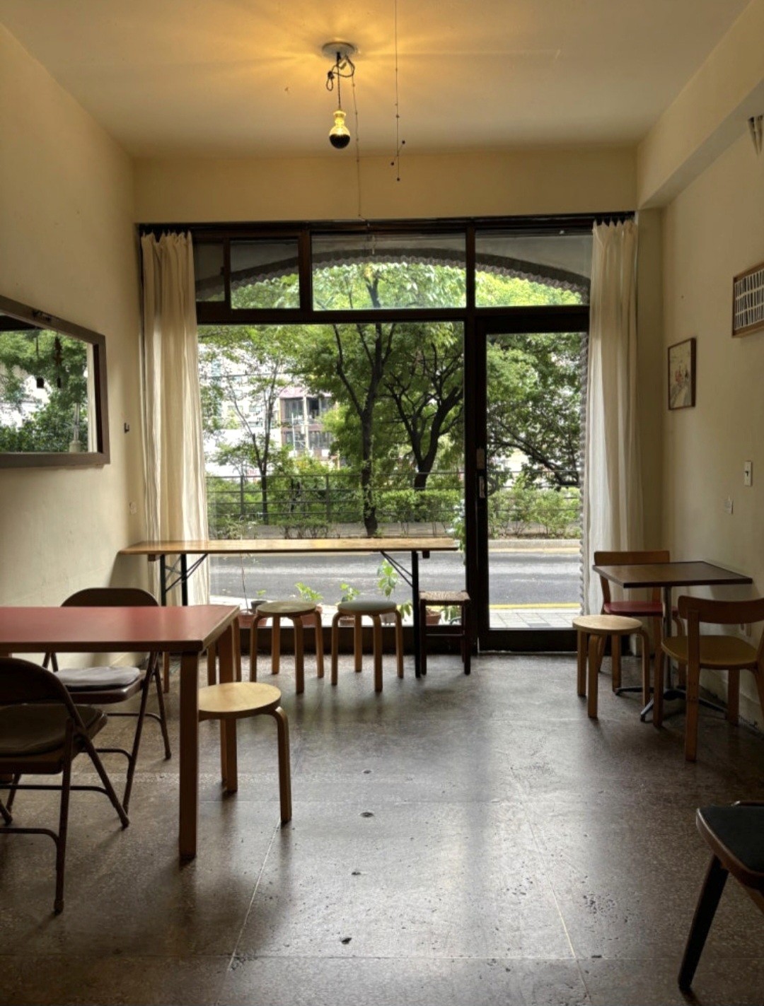 홍제천에 프렌치 토스트 맛집이 있어요~