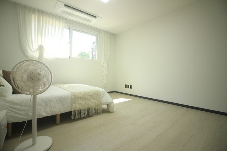 Post image 22