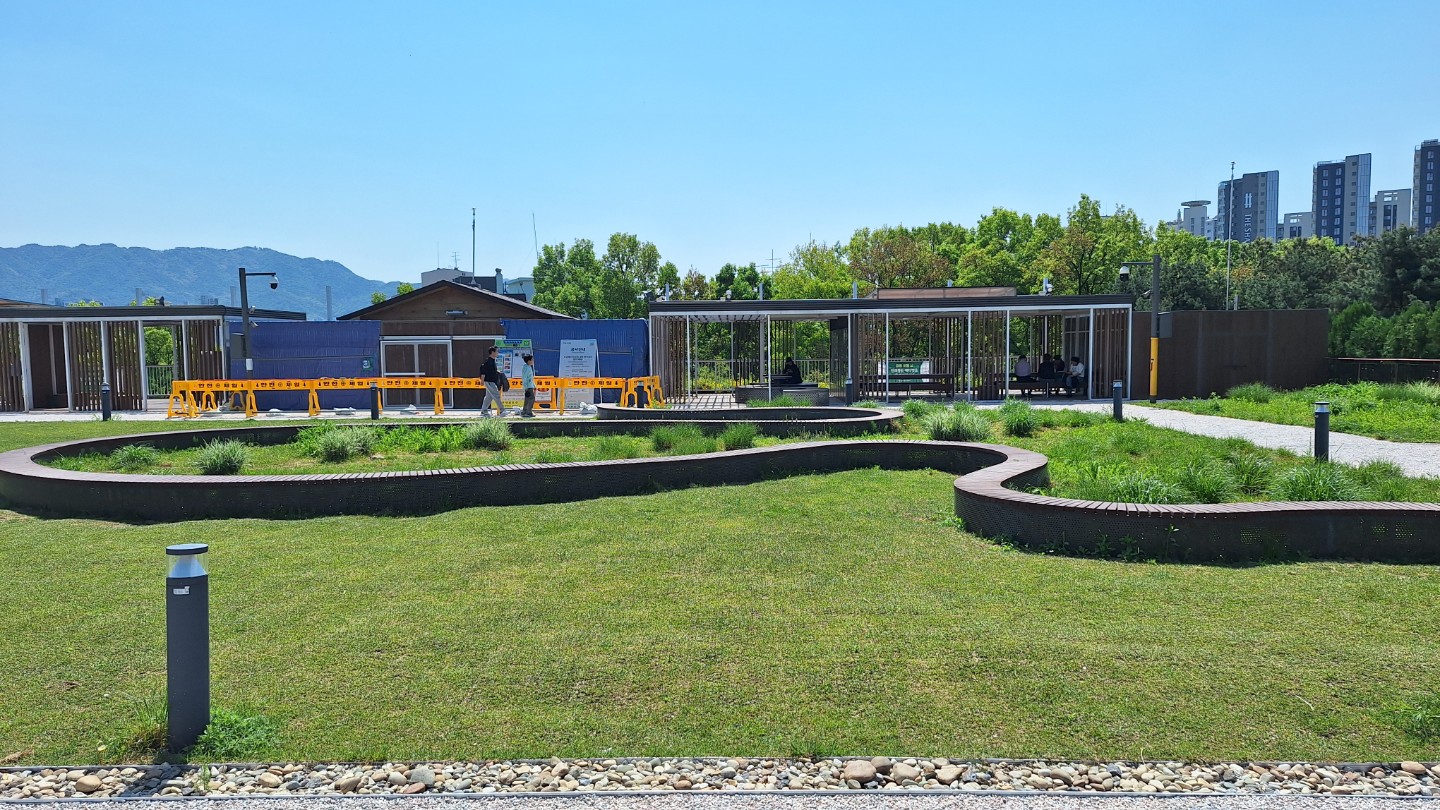 Post image 12