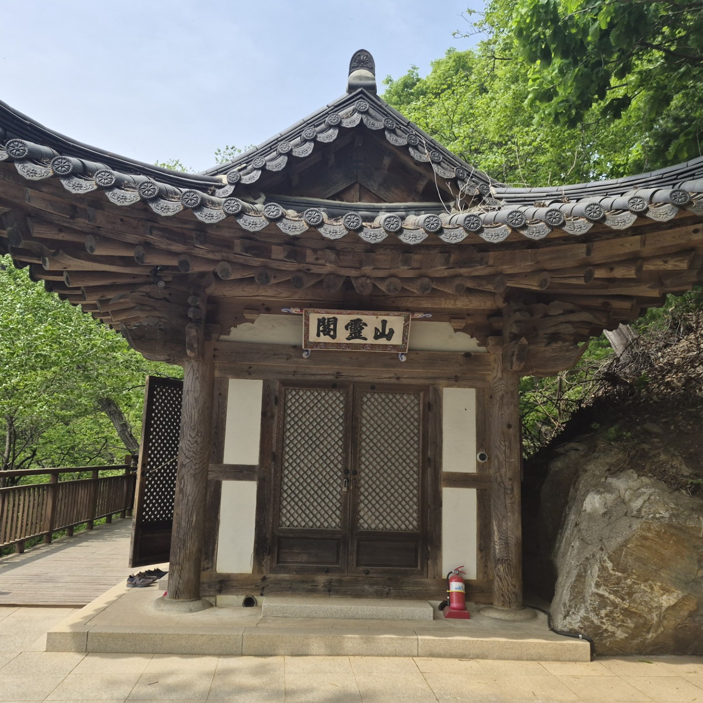 Post image 3