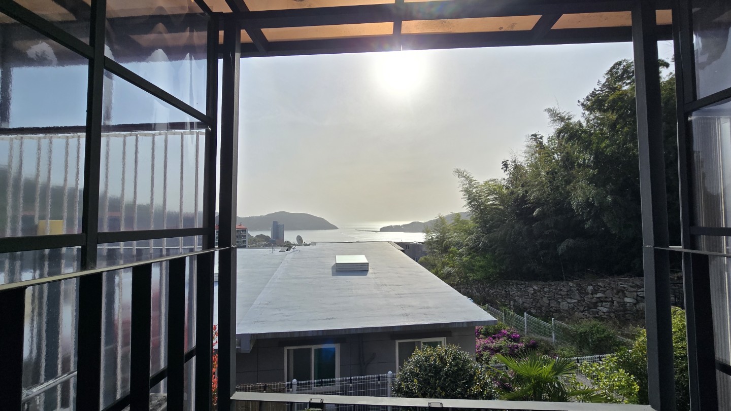 Post image 22