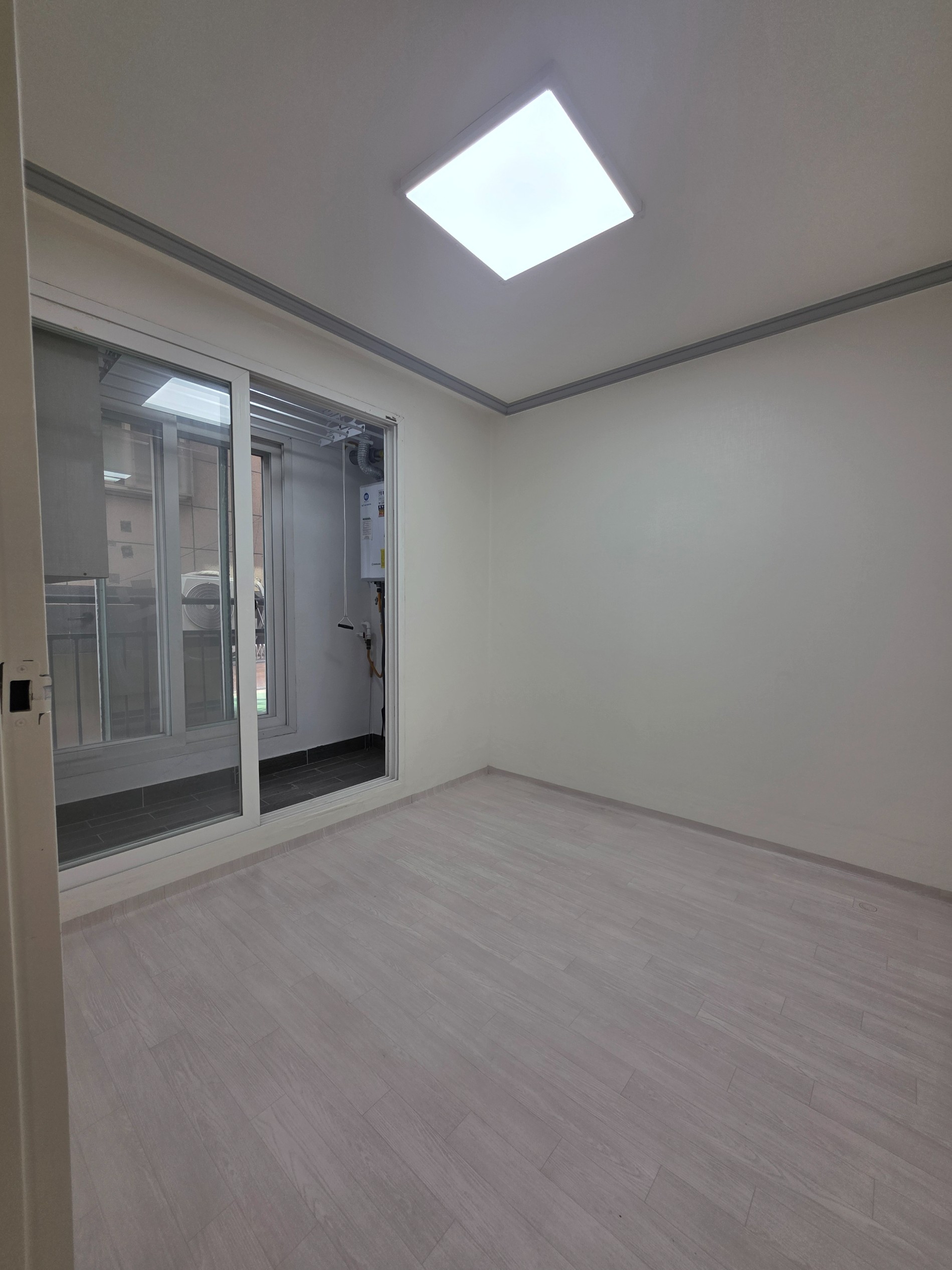 Post image 17