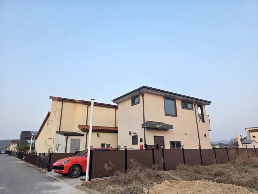 Post image 19