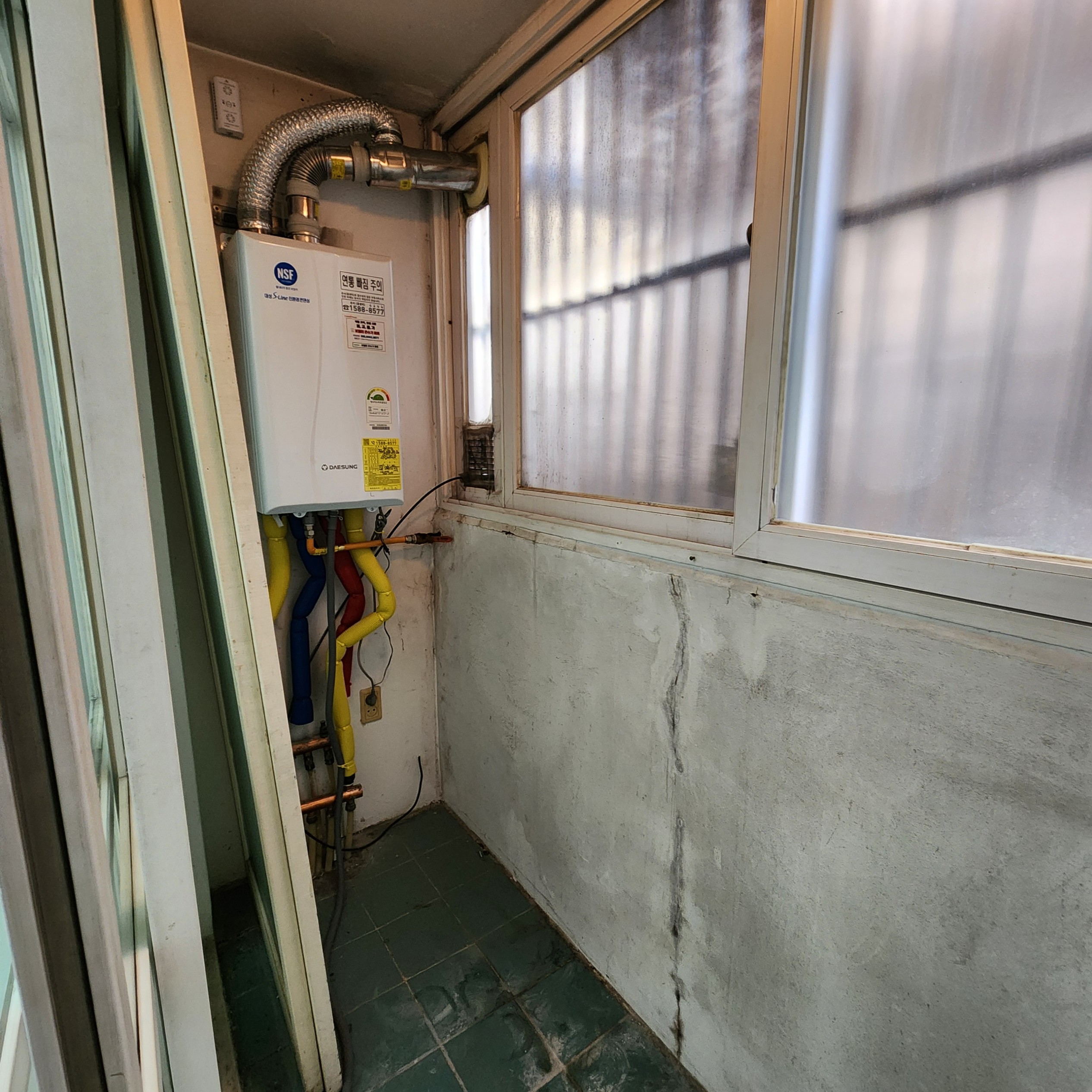 Post image 11