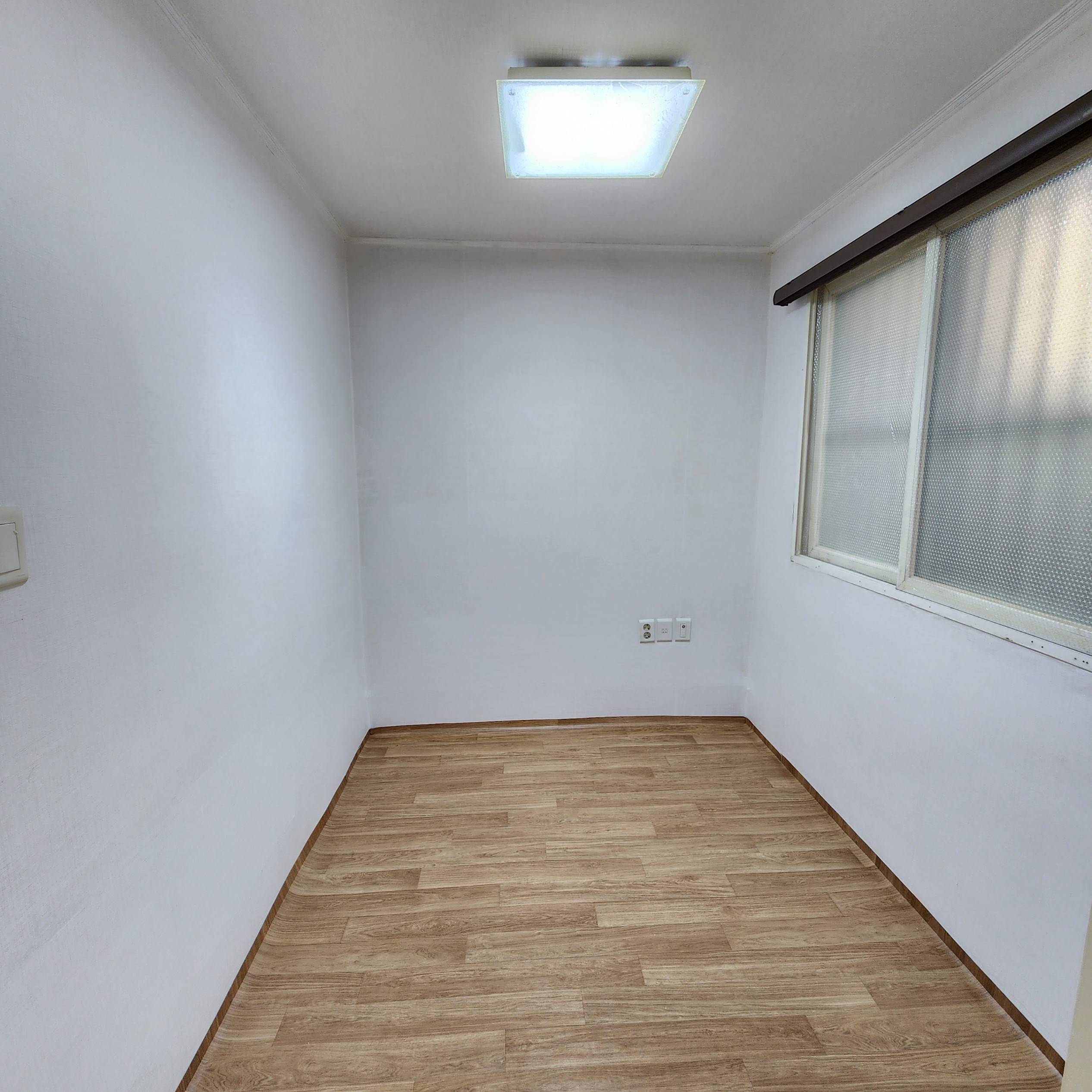 Post image 8