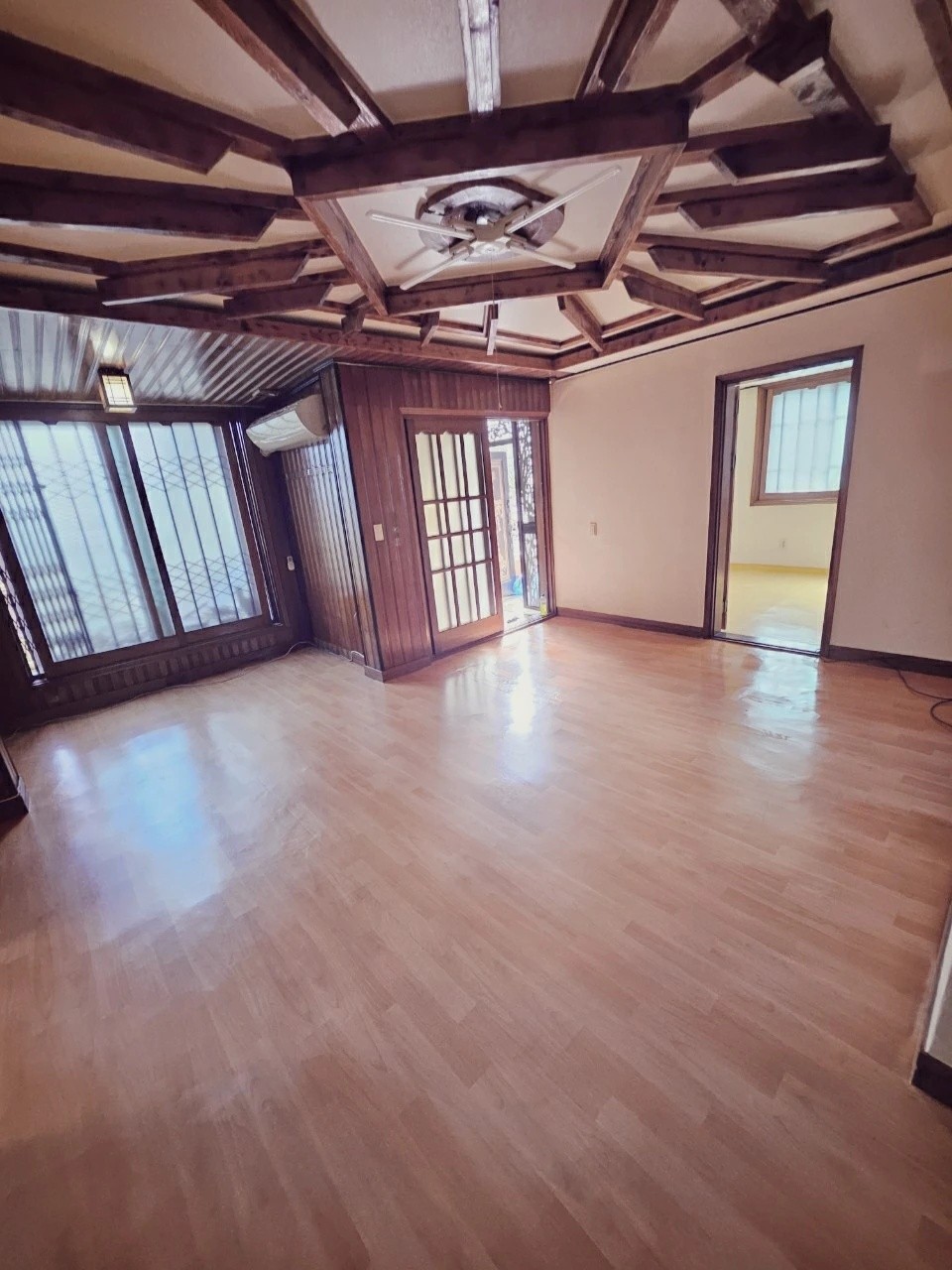 Post image 11