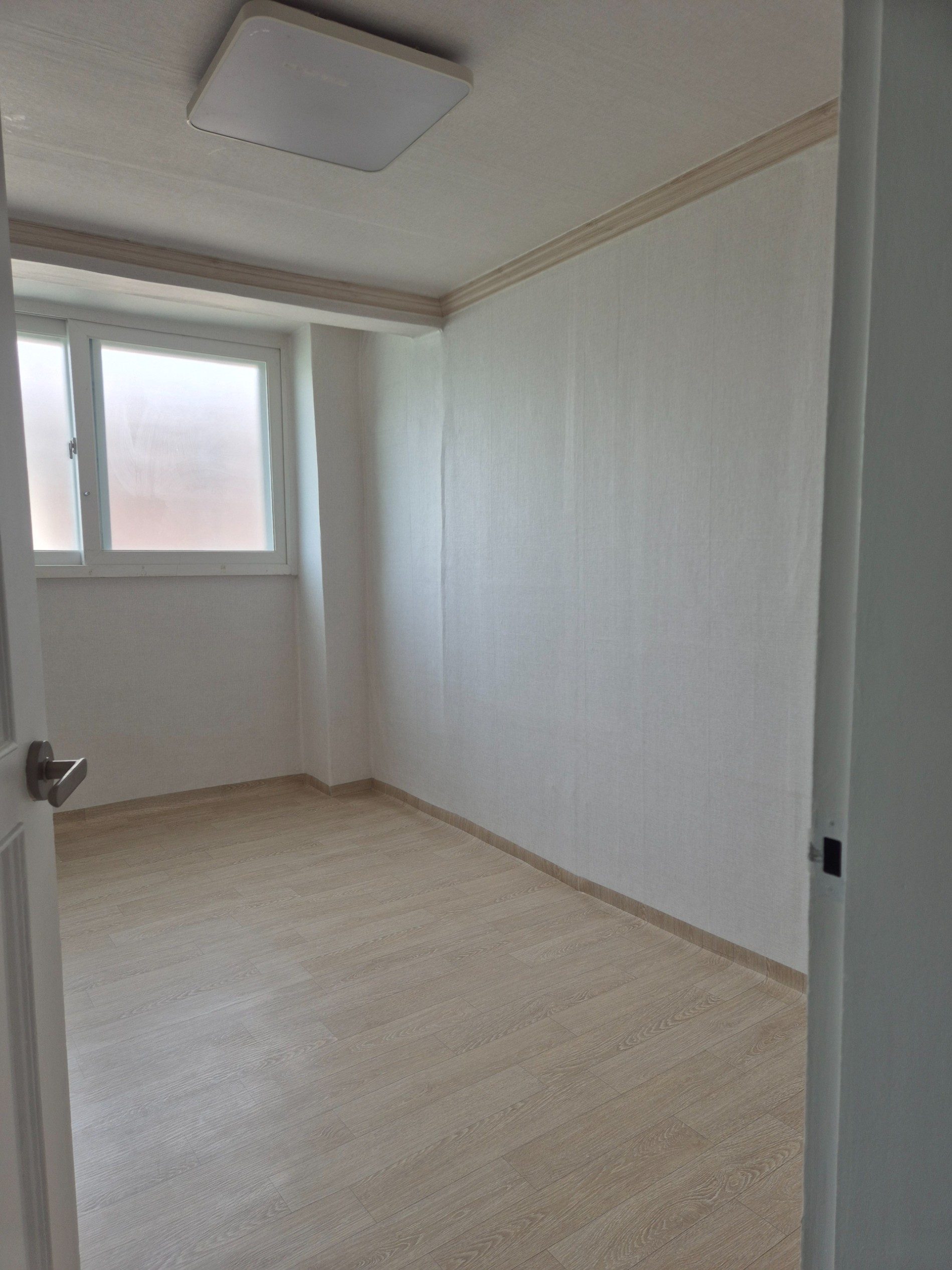 Post image 11