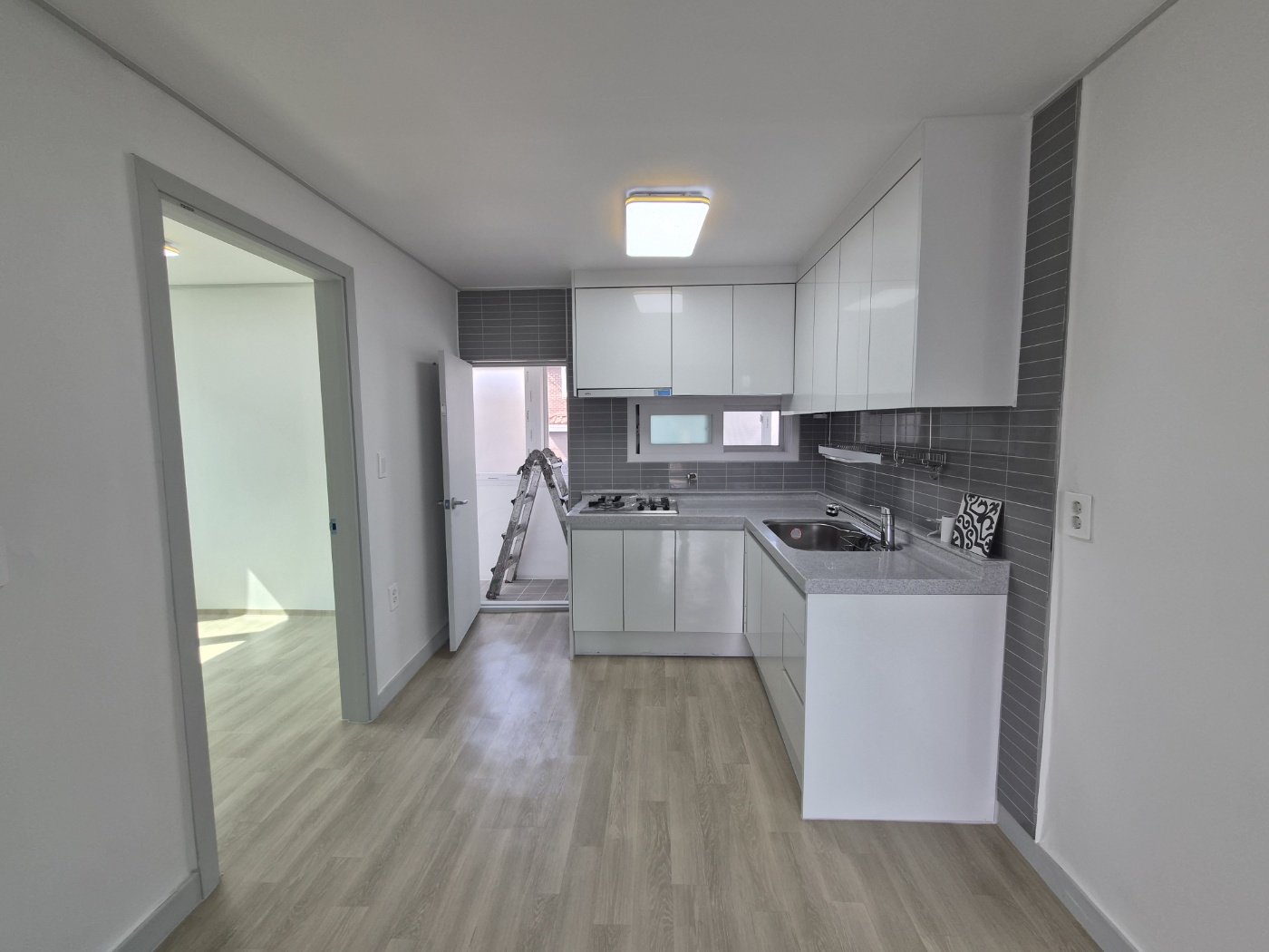Post image 9