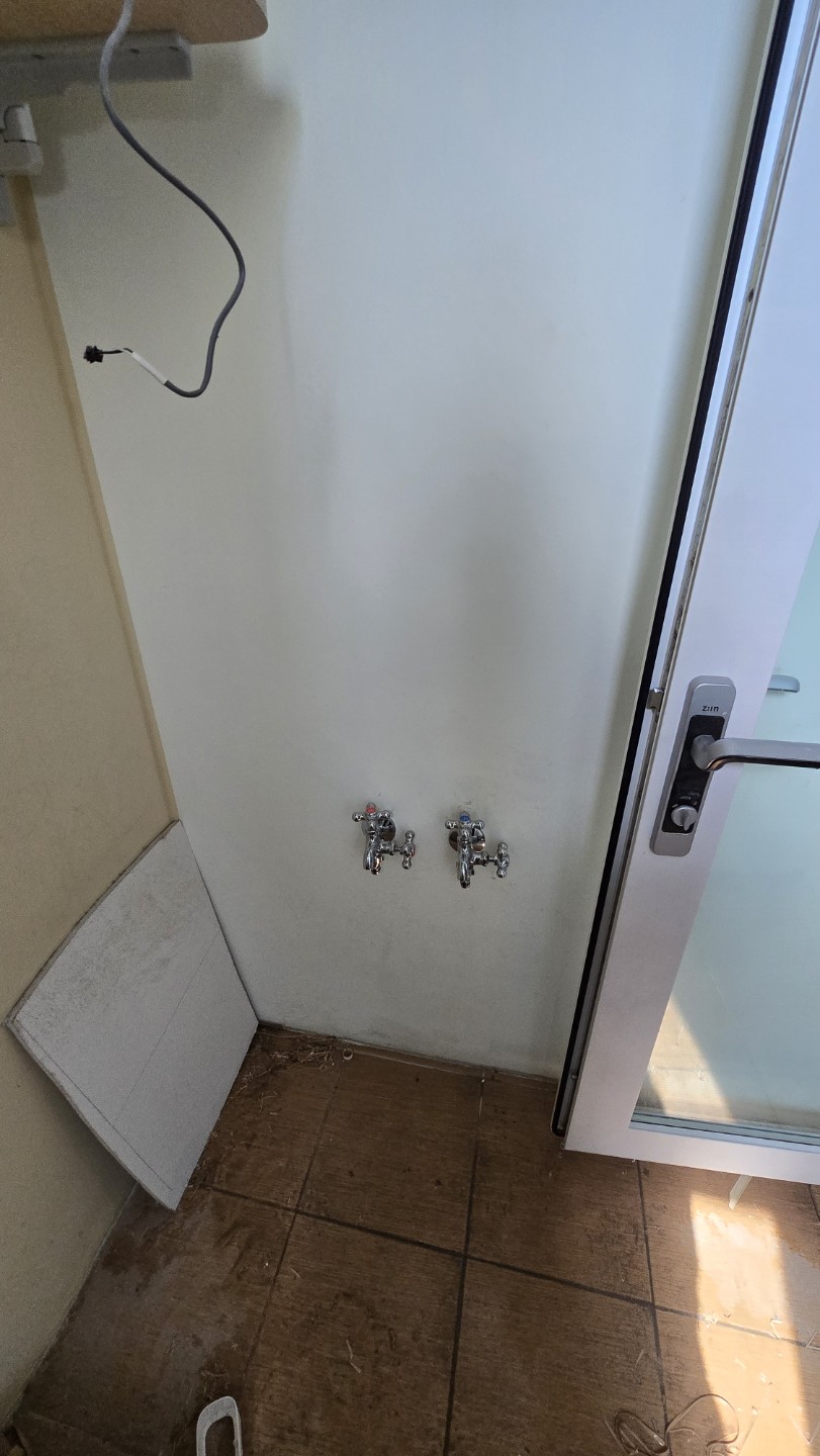 Post image 10