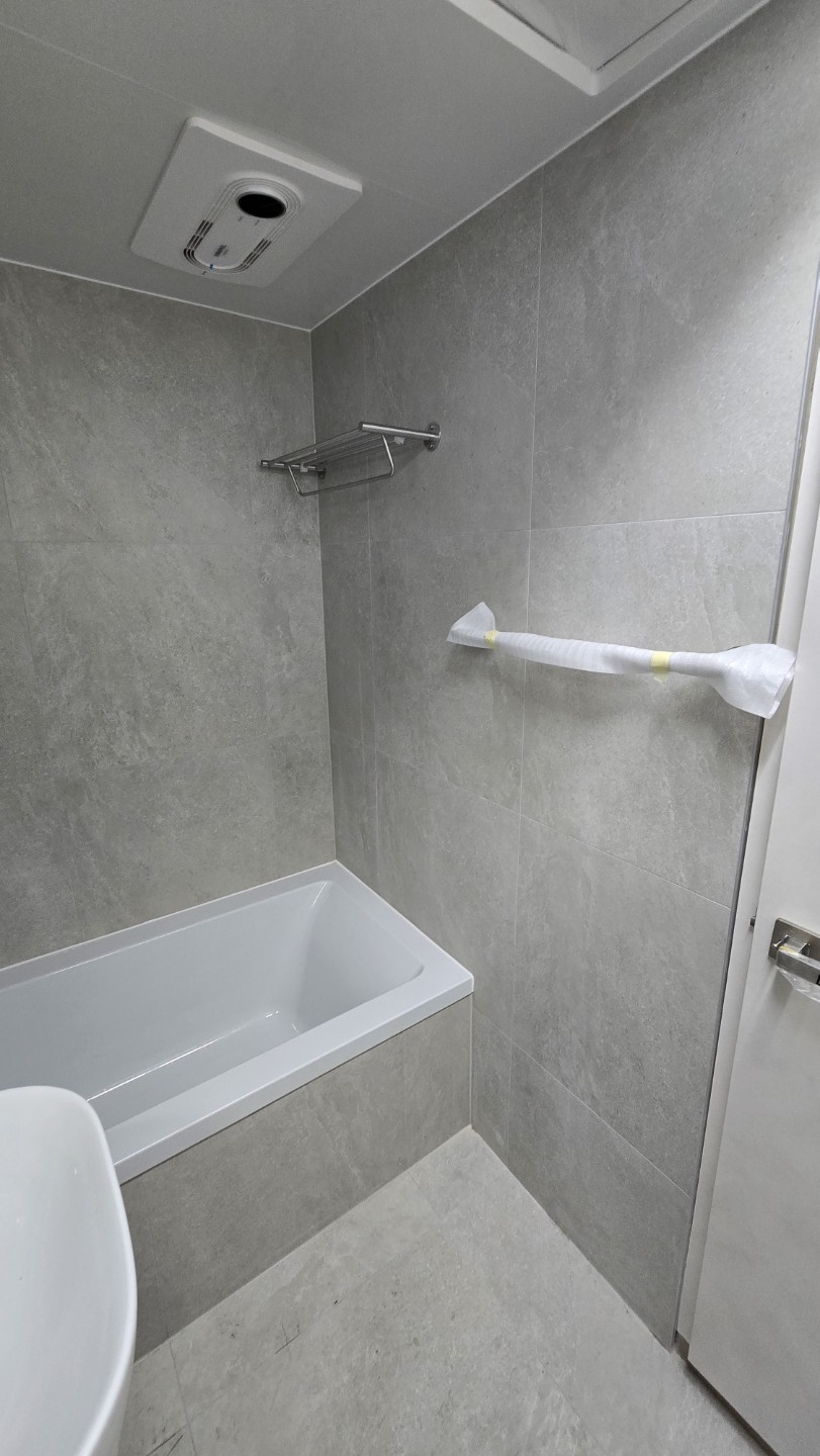 Post image 7