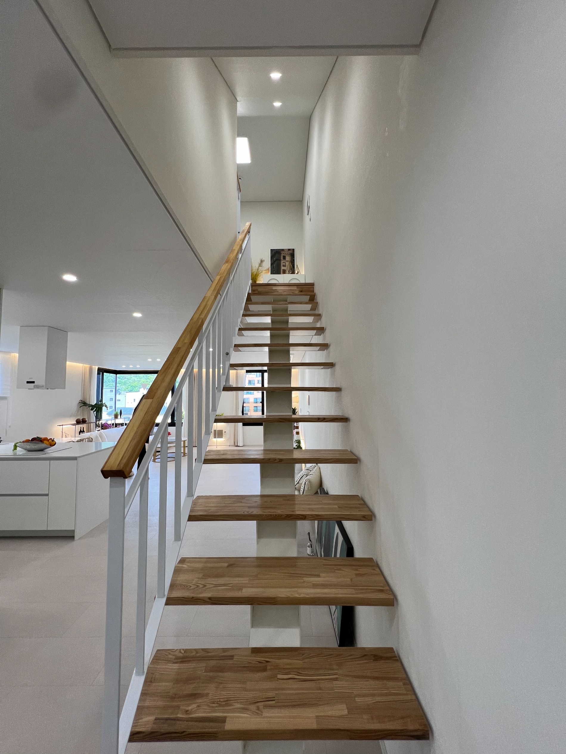 Post image 19
