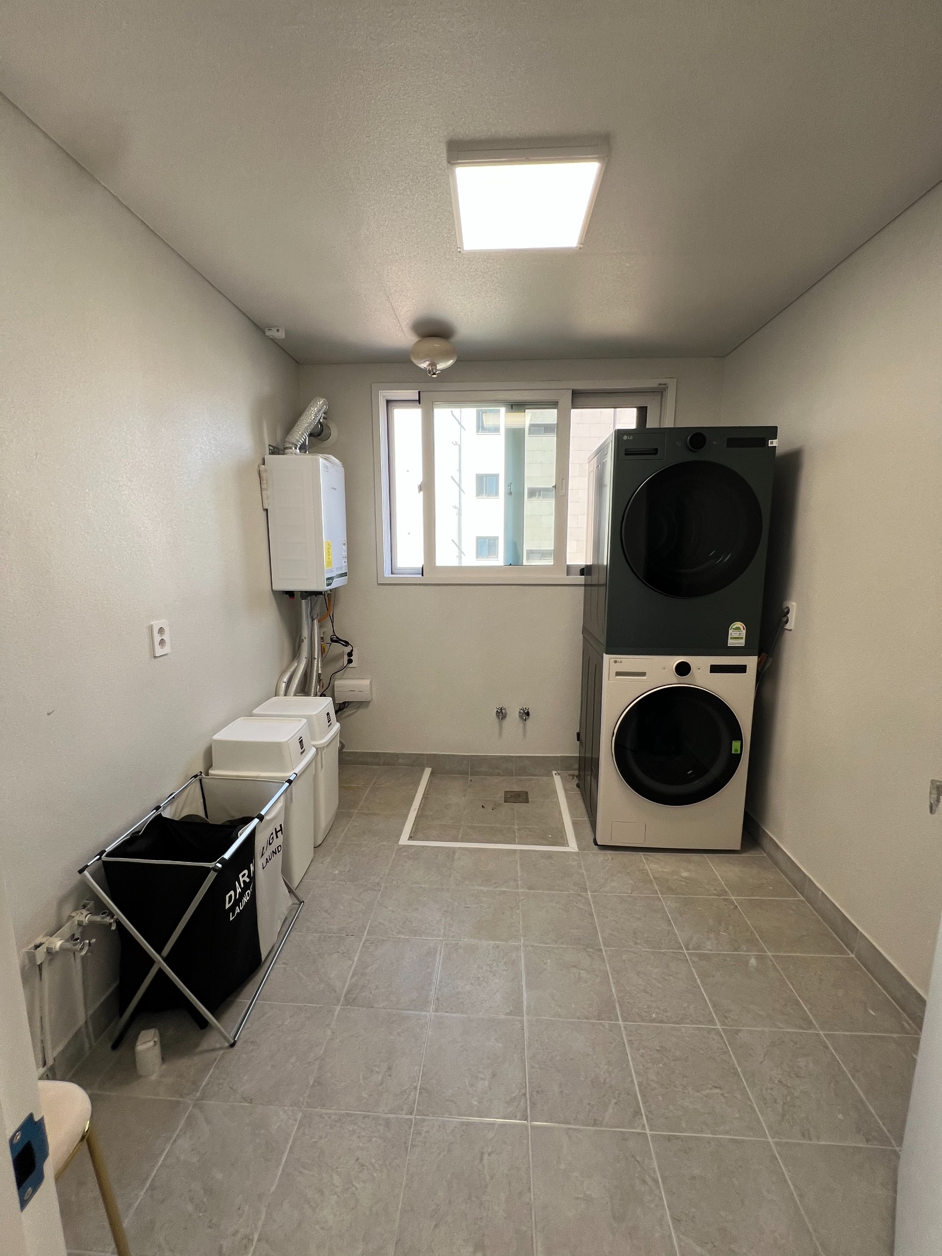 Post image 18