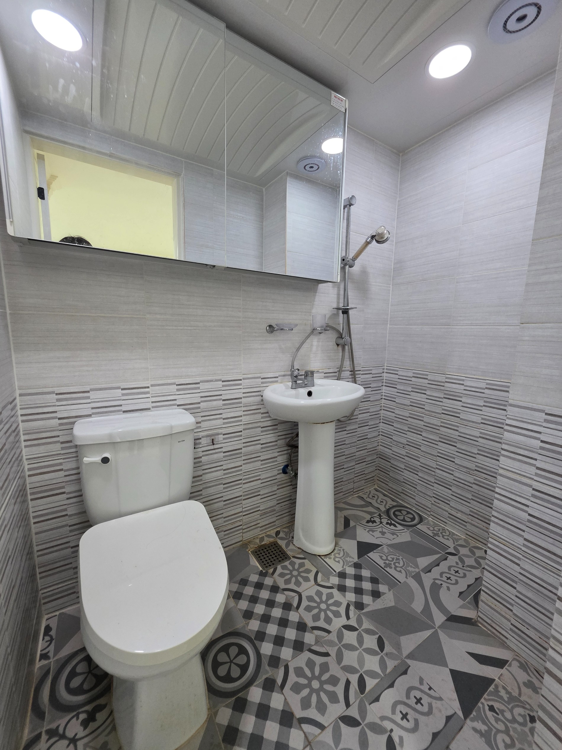 Post image 15