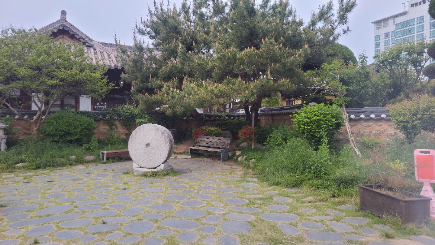 Post image 3