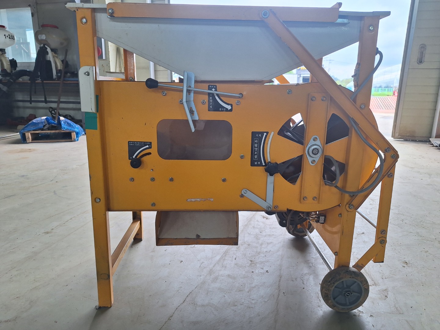 Post image 1
