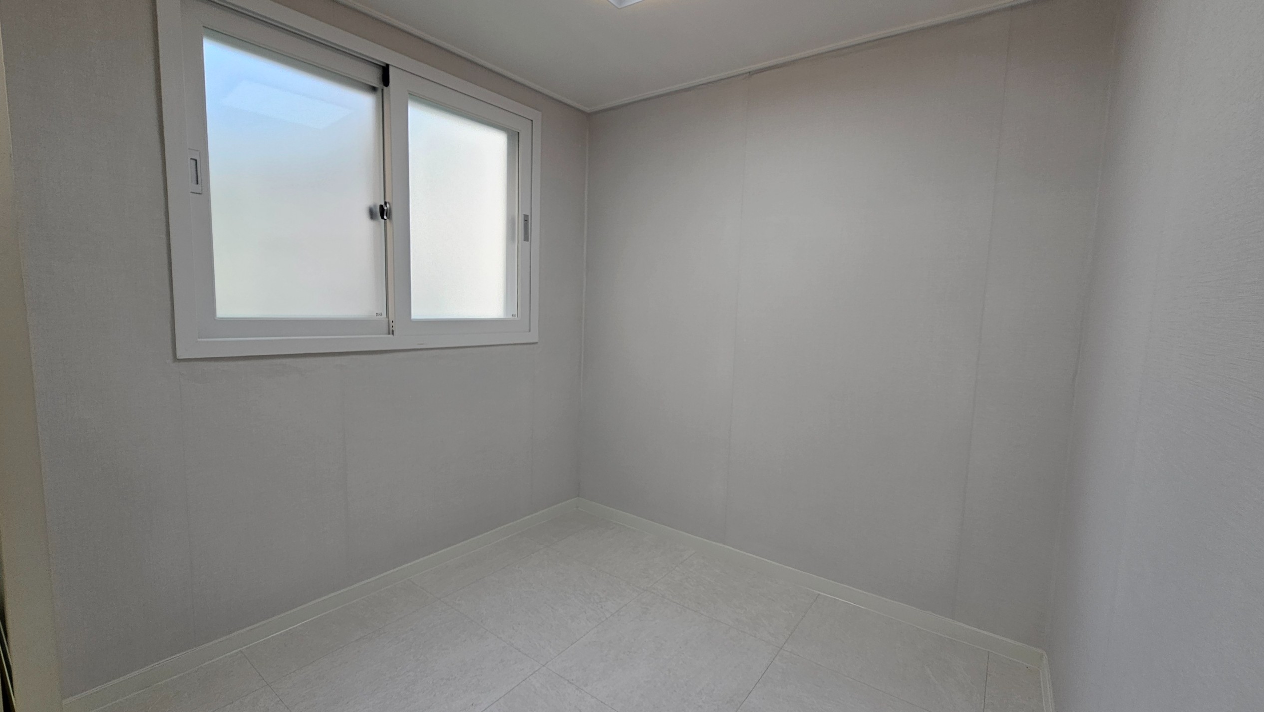 Post image 12