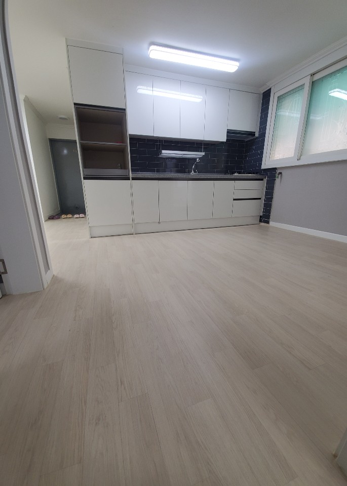 Post image 12