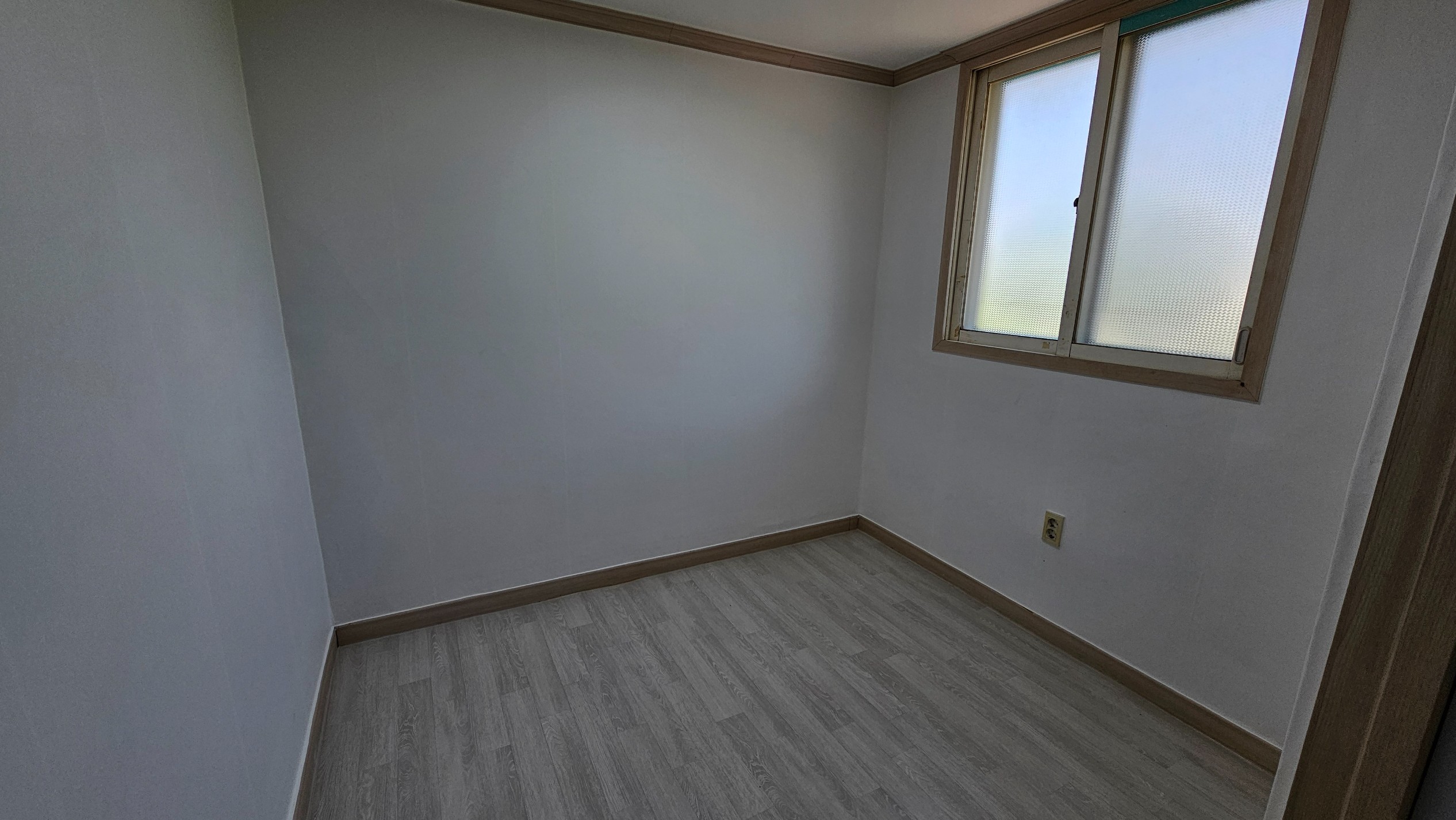 Post image 12