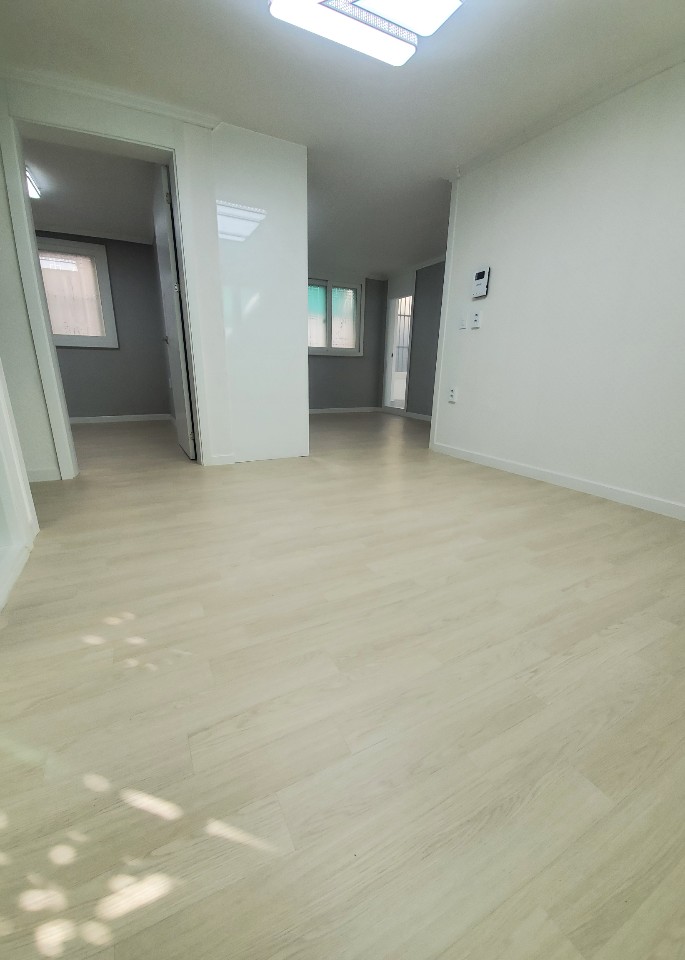 Post image 18